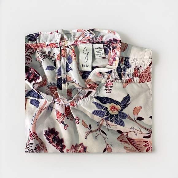 Joie‎ Women's Blouse Size M Floral Chiffon Short Sleeve Ruffle Neck Boho Smocked - Picture 4 of 7